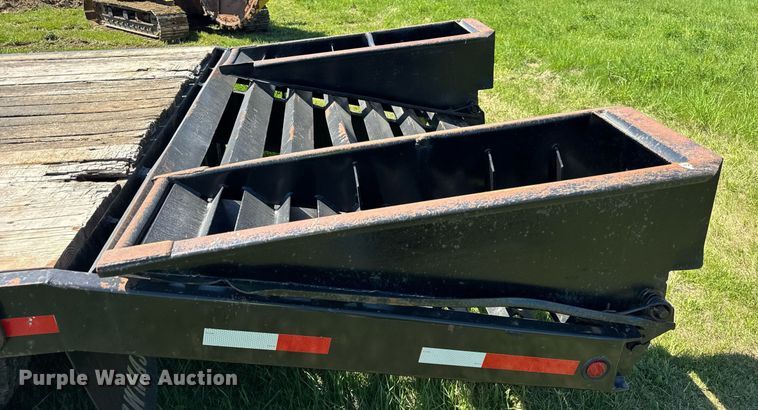 image for item EF1984 1998 Towmaster T24 equipment trailer