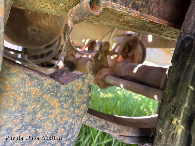 image for item EF1984 1998 Towmaster T24 equipment trailer