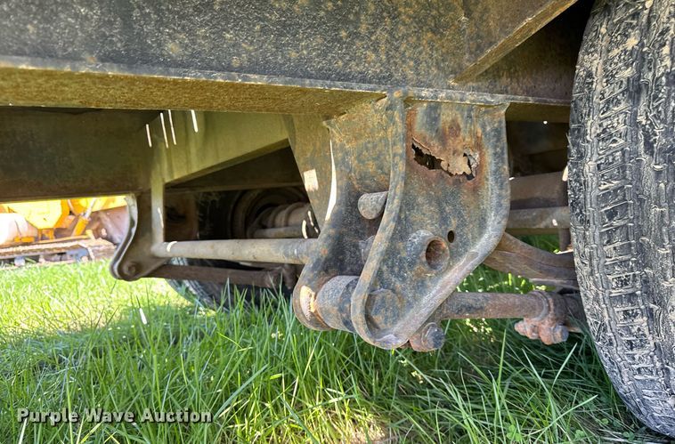 image for item EF1984 1998 Towmaster T24 equipment trailer