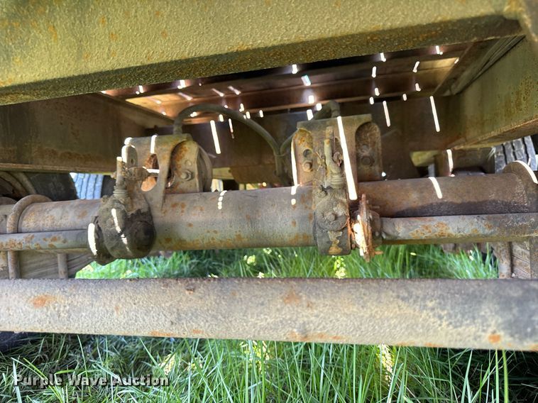 image for item EF1984 1998 Towmaster T24 equipment trailer