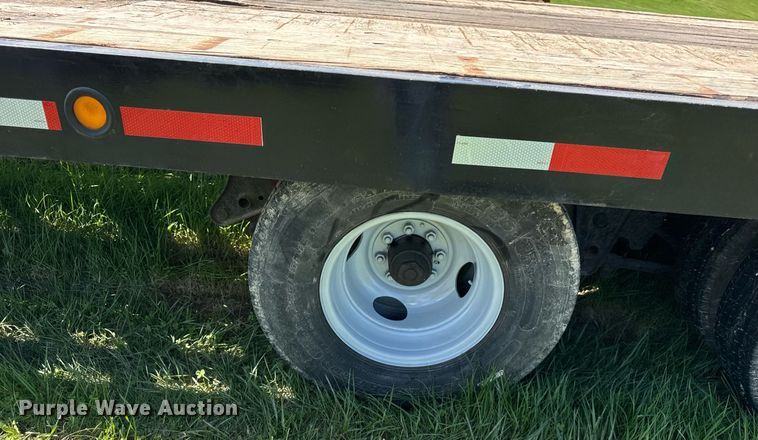 image for item EF1984 1998 Towmaster T24 equipment trailer