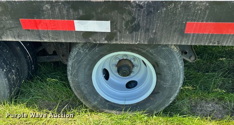 image for item EF1984 1998 Towmaster T24 equipment trailer