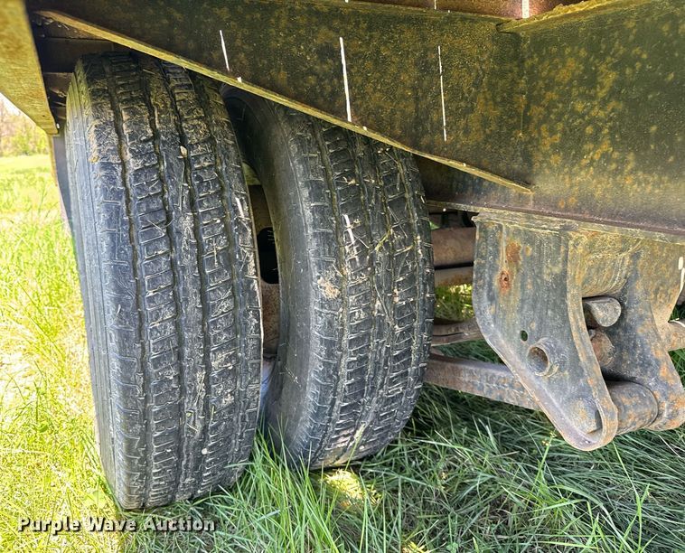 image for item EF1984 1998 Towmaster T24 equipment trailer