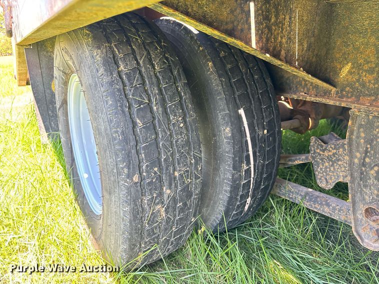 image for item EF1984 1998 Towmaster T24 equipment trailer