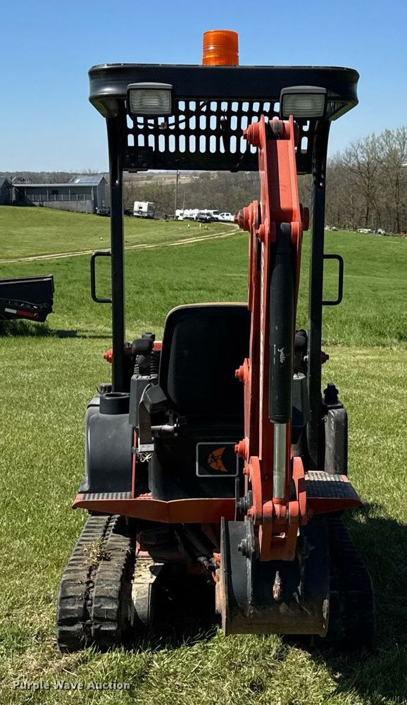 image for item EF1985 2008 Ditch Witch XT850 mini excavator / tool carrier