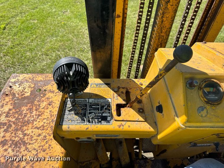 image for item EF1986 1973 Case 584 forklift