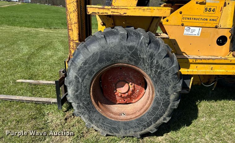 image for item EF1986 1973 Case 584 forklift