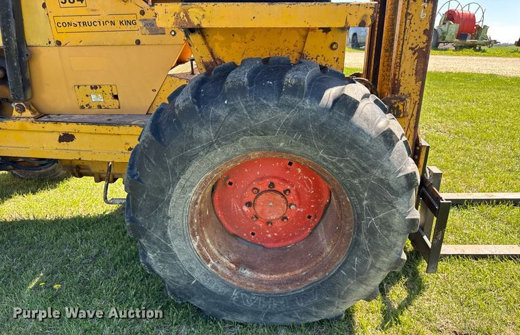 image for item EF1986 1973 Case 584 forklift