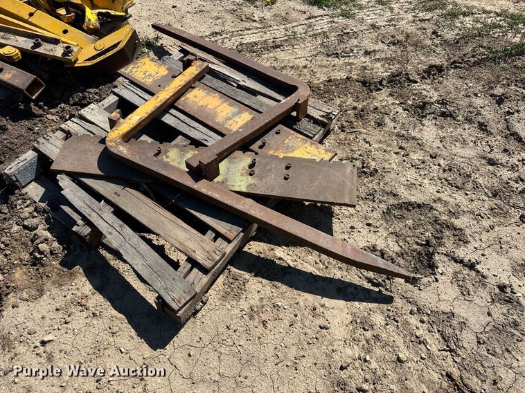 image for item EF1986 1973 Case 584 forklift