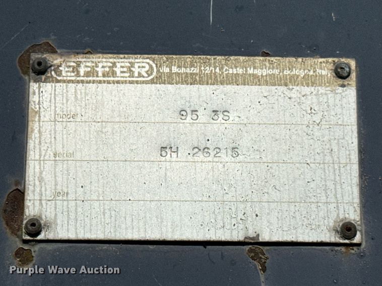 image for item EF1987 1998 Ford L8501 flatbed truck