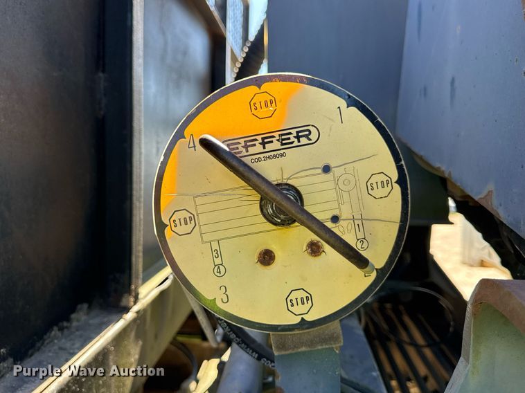 image for item EF1987 1998 Ford L8501 flatbed truck