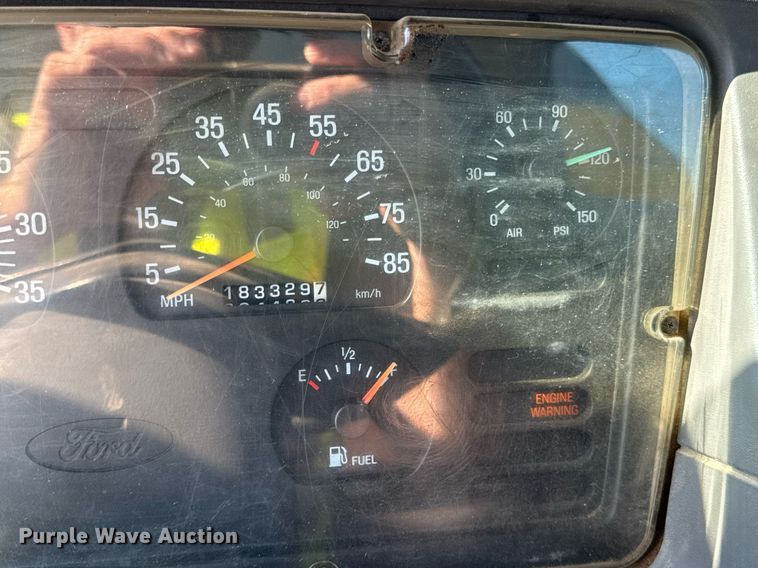 image for item EF1987 1998 Ford L8501 flatbed truck