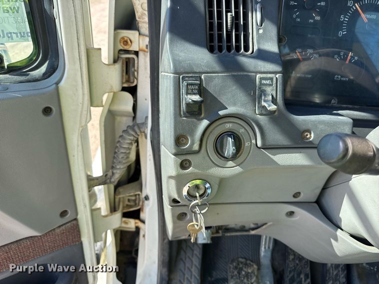 image for item EF1987 1998 Ford L8501 flatbed truck