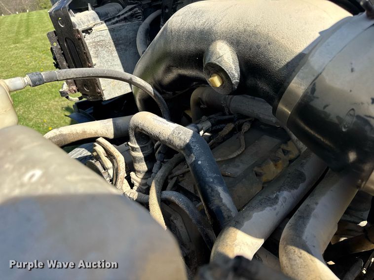 image for item EF1987 1998 Ford L8501 flatbed truck