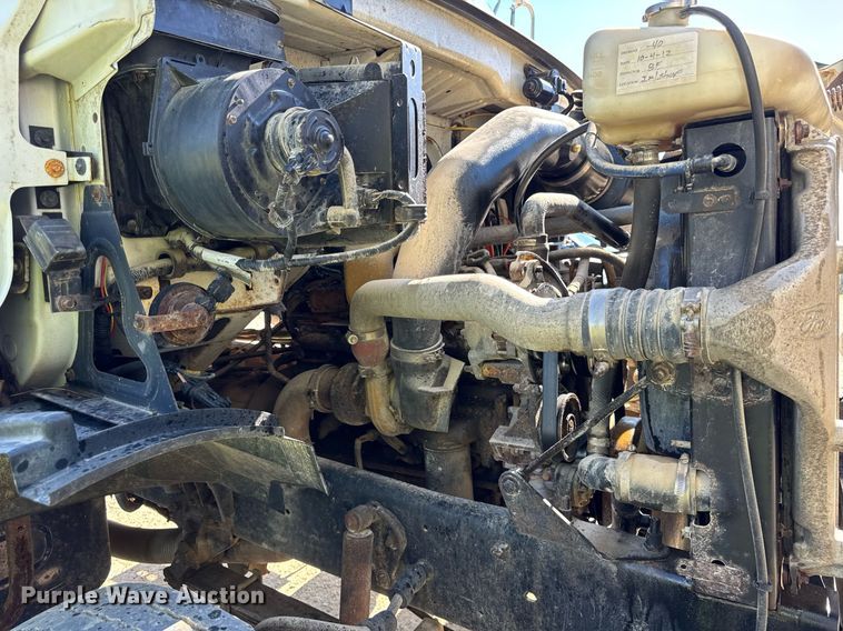 image for item EF1987 1998 Ford L8501 flatbed truck