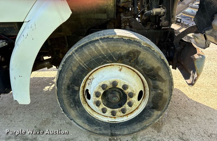 image for item EF1987 1998 Ford L8501 flatbed truck