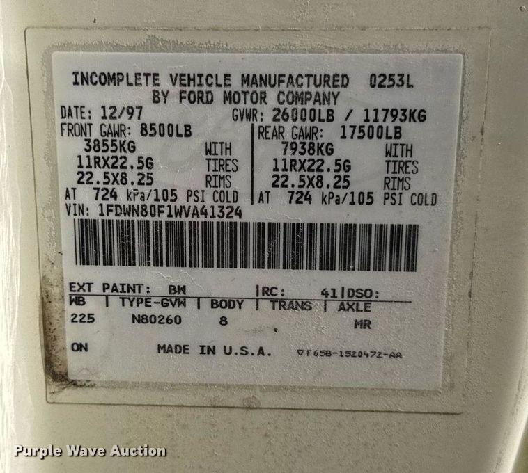 image for item EF1987 1998 Ford L8501 flatbed truck