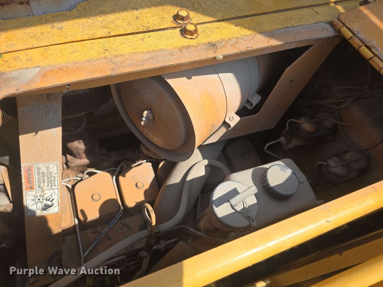 image for item EF3485 Case 855D track loader