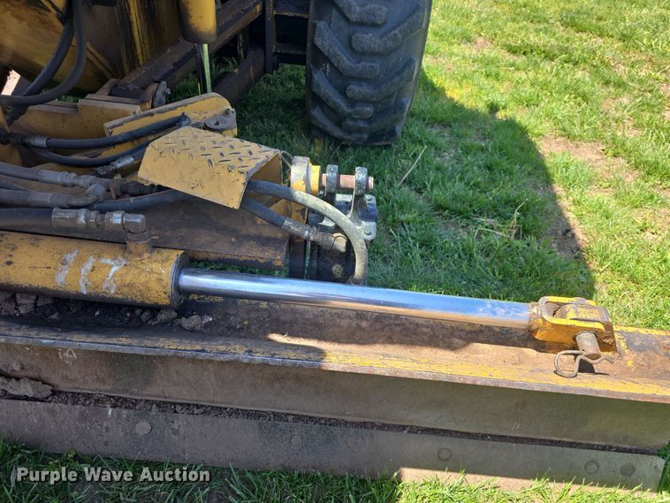 image for item EF3491 2004 PSI M413XT maintainer