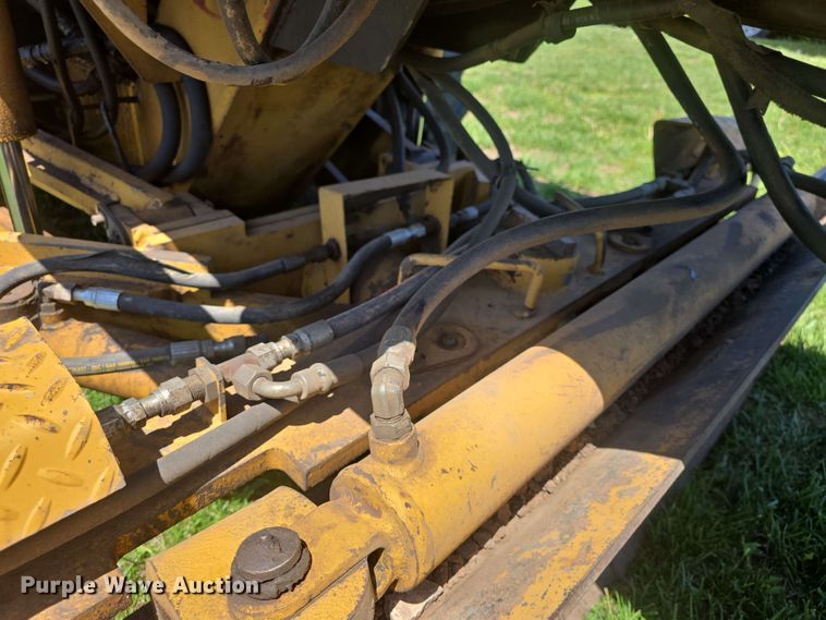 image for item EF3491 2004 PSI M413XT maintainer