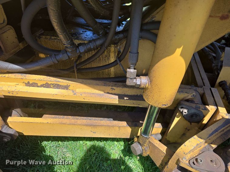 image for item EF3491 2004 PSI M413XT maintainer