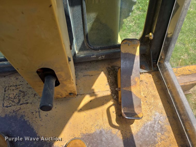 image for item EF3491 2004 PSI M413XT maintainer