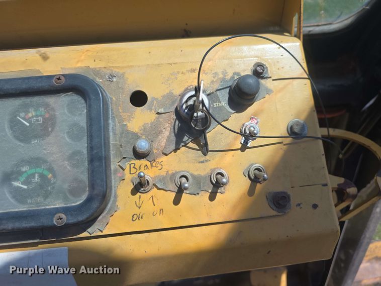 image for item EF3491 2004 PSI M413XT maintainer