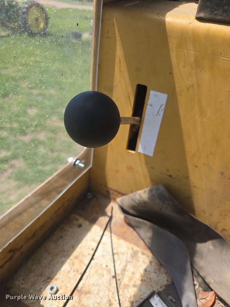 image for item EF3491 2004 PSI M413XT maintainer