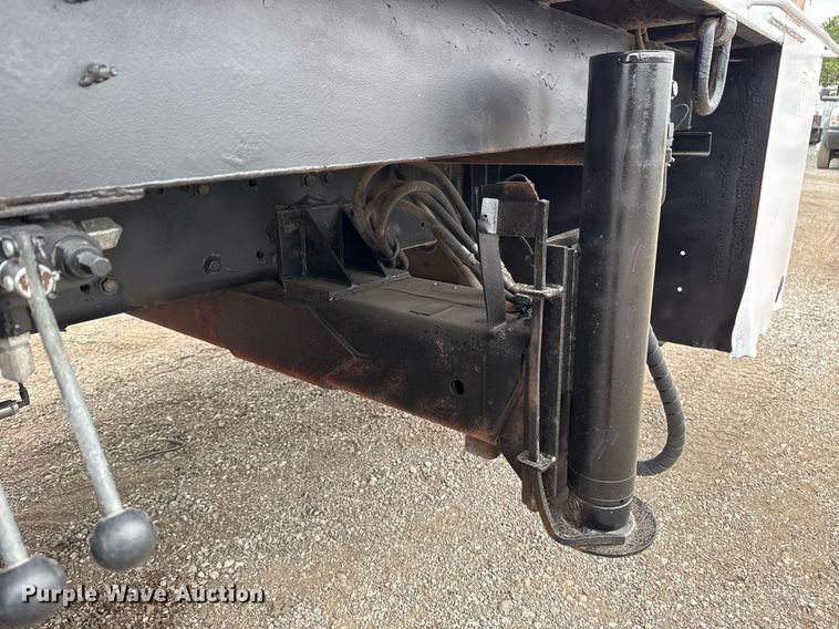 image for item EG5717 2007 Freightliner Business Class M2 Crew Cab crane truck