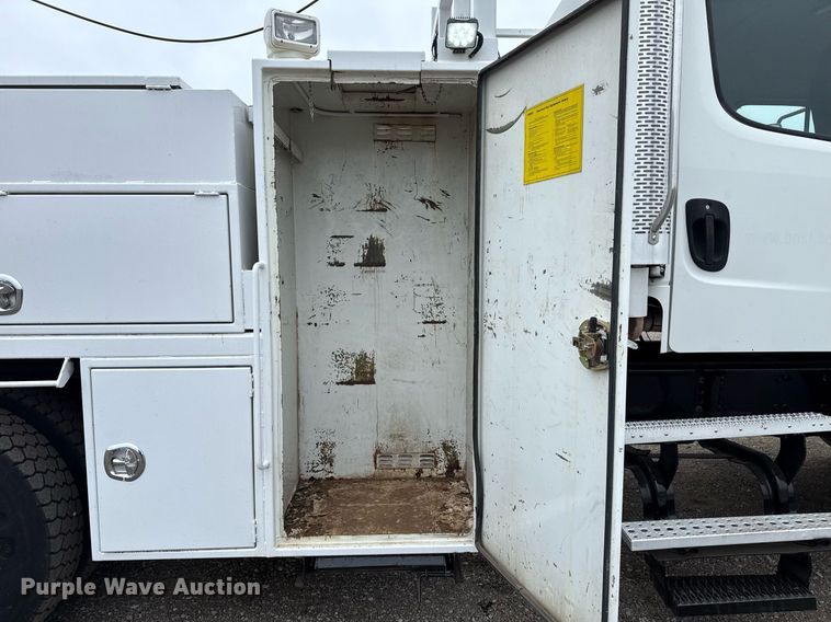 image for item EG5717 2007 Freightliner Business Class M2 Crew Cab crane truck