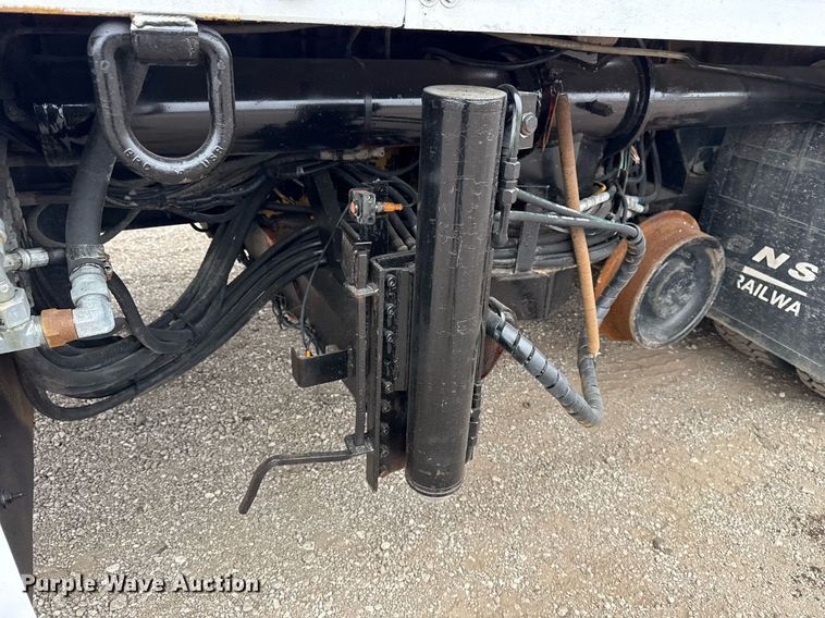 image for item EG5717 2007 Freightliner Business Class M2 Crew Cab crane truck