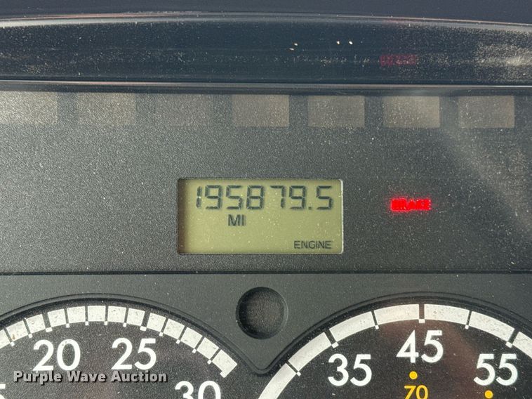 image for item EG5717 2007 Freightliner Business Class M2 Crew Cab crane truck