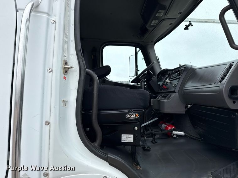 image for item EG5717 2007 Freightliner Business Class M2 Crew Cab crane truck