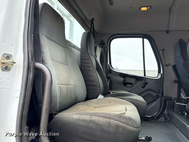 image for item EG5717 2007 Freightliner Business Class M2 Crew Cab crane truck