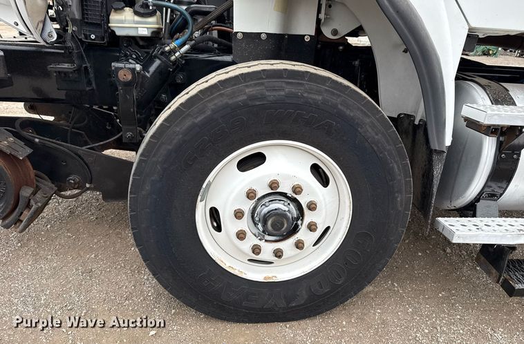 image for item EG5717 2007 Freightliner Business Class M2 Crew Cab crane truck