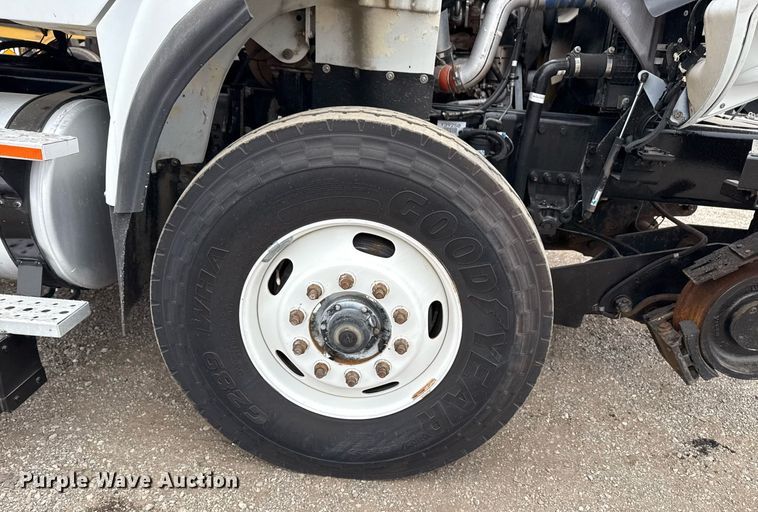 image for item EG5717 2007 Freightliner Business Class M2 Crew Cab crane truck