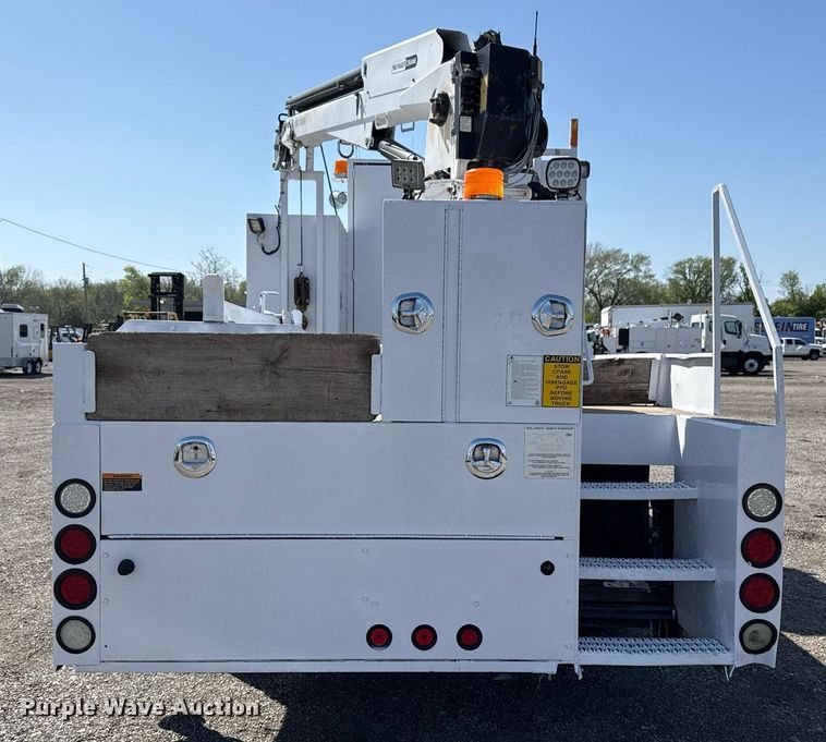 image for item EG5743 2007 Freightliner  Business Class M2 Crew Cab utility / service truck