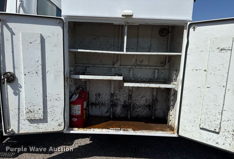 image for item EG5743 2007 Freightliner  Business Class M2 Crew Cab utility / service truck