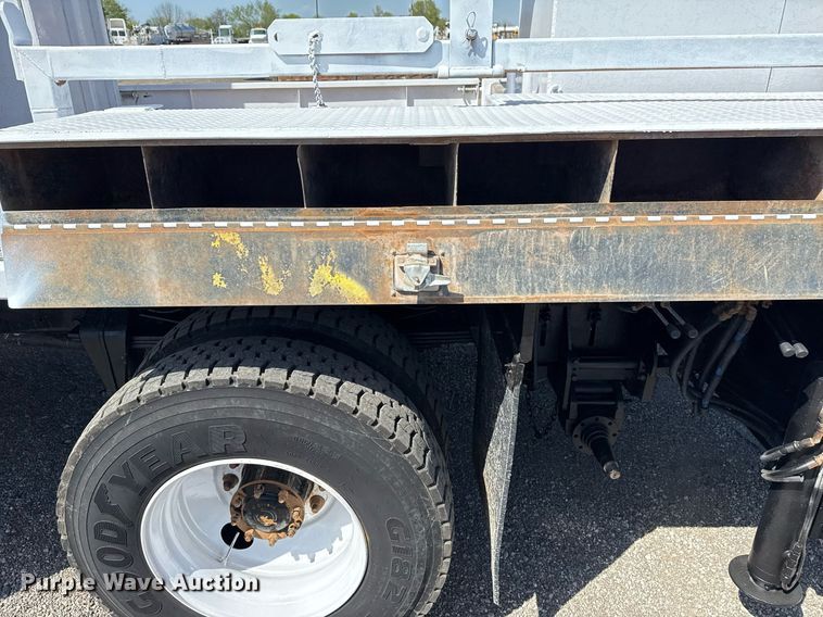 image for item EG5743 2007 Freightliner  Business Class M2 Crew Cab utility / service truck