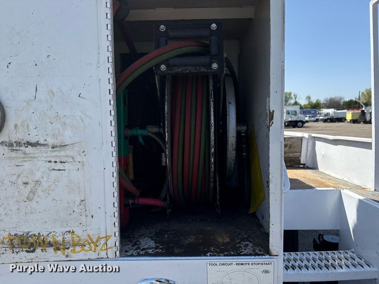 image for item EG5743 2007 Freightliner  Business Class M2 Crew Cab utility / service truck