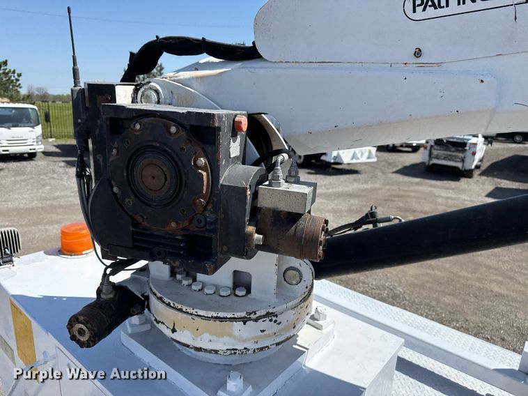 image for item EG5743 2007 Freightliner  Business Class M2 Crew Cab utility / service truck