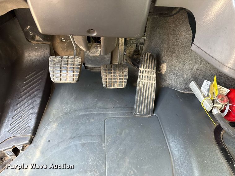 image for item EG5743 2007 Freightliner  Business Class M2 Crew Cab utility / service truck