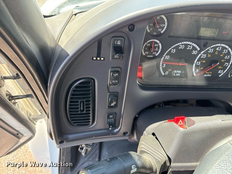 image for item EG5743 2007 Freightliner  Business Class M2 Crew Cab utility / service truck