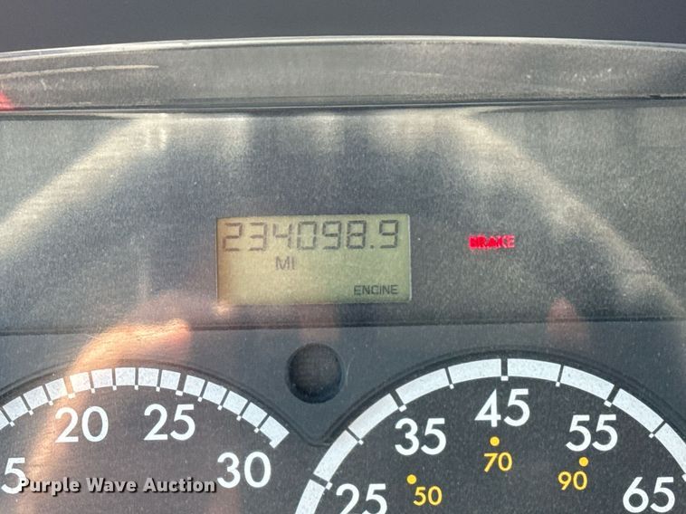 image for item EG5743 2007 Freightliner  Business Class M2 Crew Cab utility / service truck