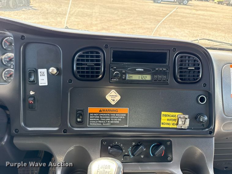 image for item EG5743 2007 Freightliner  Business Class M2 Crew Cab utility / service truck