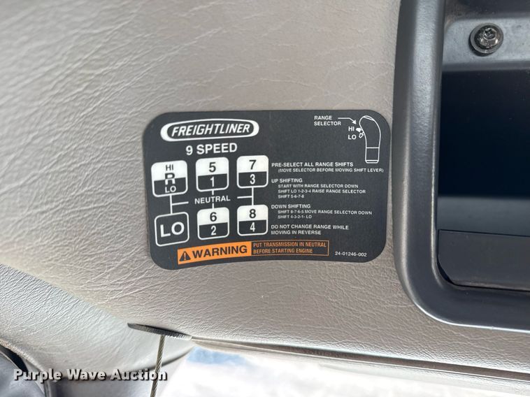 image for item EG5743 2007 Freightliner  Business Class M2 Crew Cab utility / service truck