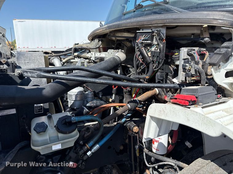 image for item EG5743 2007 Freightliner  Business Class M2 Crew Cab utility / service truck