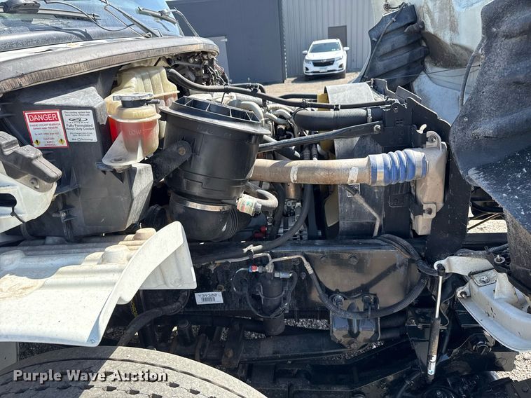 image for item EG5743 2007 Freightliner  Business Class M2 Crew Cab utility / service truck