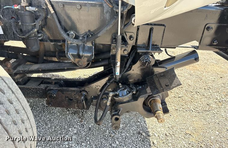 image for item EG5743 2007 Freightliner  Business Class M2 Crew Cab utility / service truck