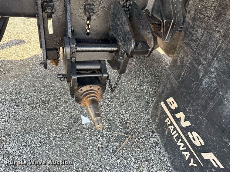 image for item EG5743 2007 Freightliner  Business Class M2 Crew Cab utility / service truck